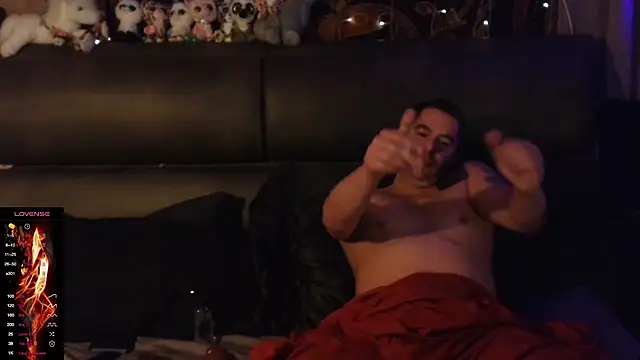 Snapshot of Hard_to_Handlexxx chatting on 01/31/25, 11:24 Hard to Handlexxx online show from 01/31/25, 11:24