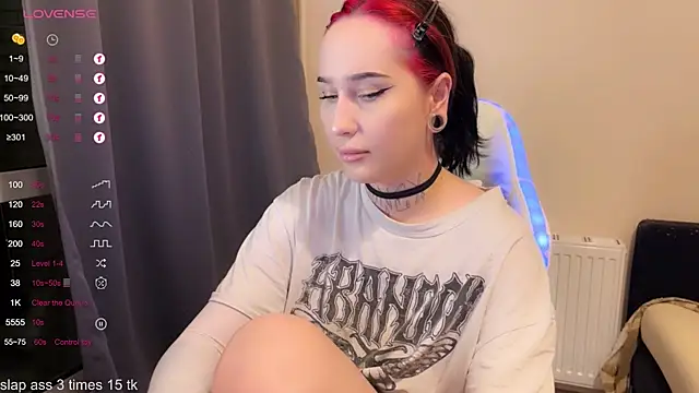 Snapshot of AnastasiaSun chatting on 12/16/25, 11:32 AnastasiaSun online show from 12/16/25, 11:32