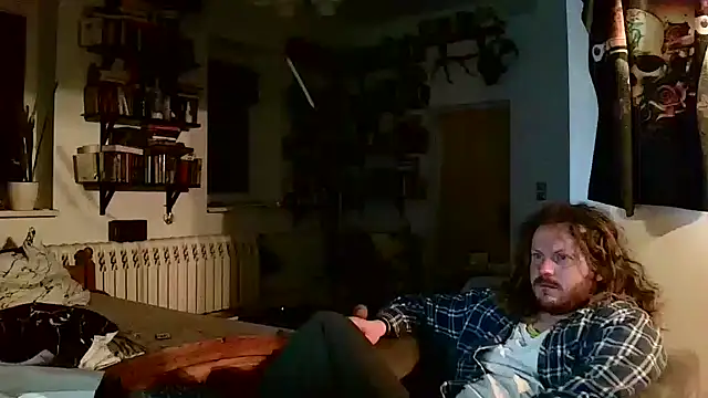 Snapshot of sunr1sa chatting on 12/18/24, 05:10 sunr1sa online show from 12/18/24, 05:10
