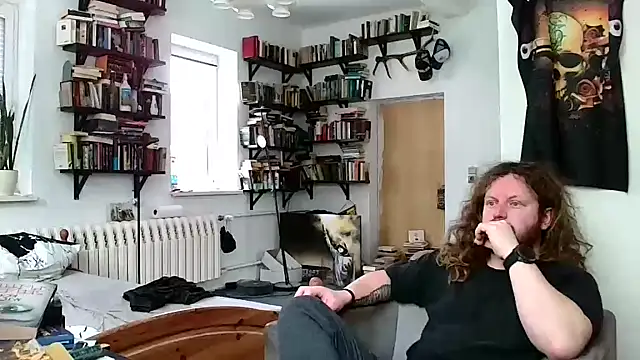 Snapshot of sunr1sa chatting on 01/05/25, 11:48 sunr1sa online show from 01/05/25, 11:48