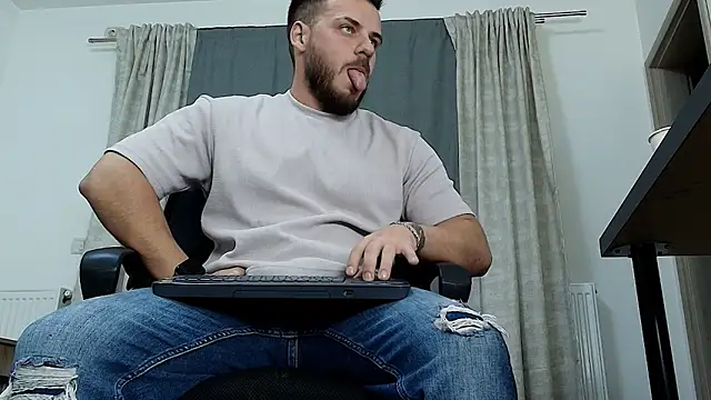 juliusmasters online show from 10/03/25, 07:44