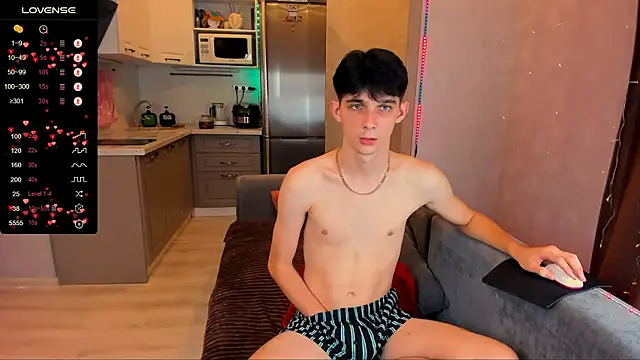 Snapshot of Aaron_Boom chatting on 09/26/25, 06:12 Aaron Boom online show from 09/26/25, 06:12