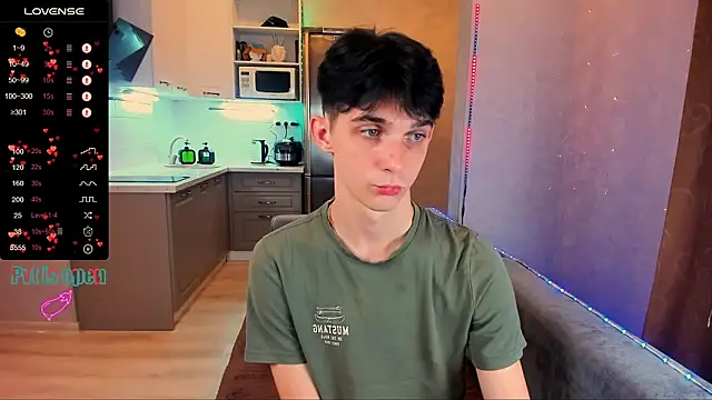 Snapshot of Aaron_Boom chatting on 09/27/25, 07:41 Aaron Boom online show from 09/27/25, 07:41