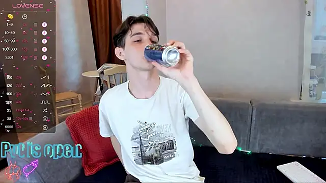 Aaron Boom online show from 05/13/26, 03:53
