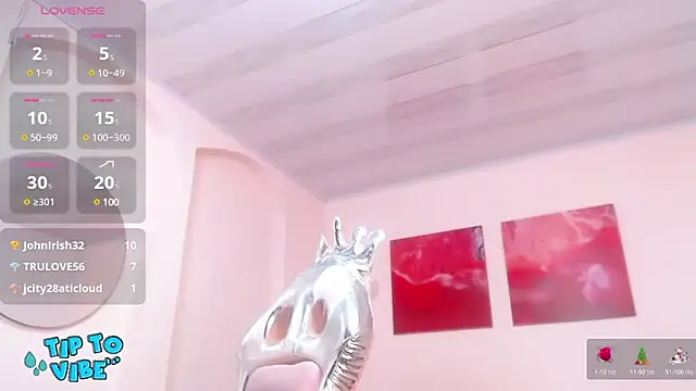 tamarafoxy  online show from 01/04/25, 04:00