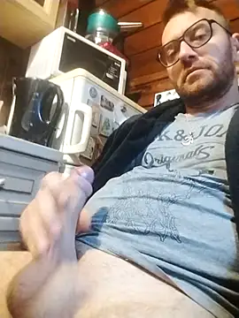 tomee83 online show from 10/15/25, 05:51