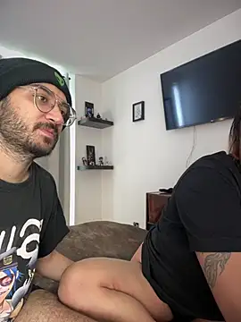 Snapshot of Rae_Lil_White chatting on 02/16/25, 06:43 Rae Lil White online show from 02/16/25, 06:43