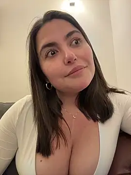 sukhakunis1 online show from 04/16/26, 08:53