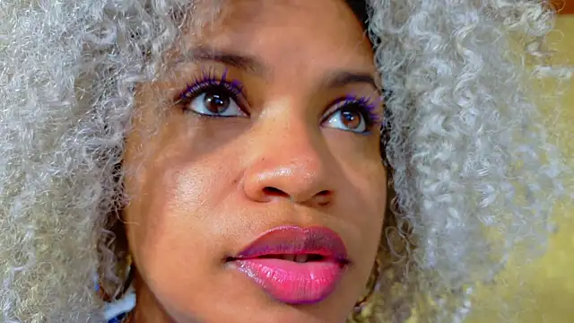 Squirter pussybomb online show from 12/21/24, 09:44