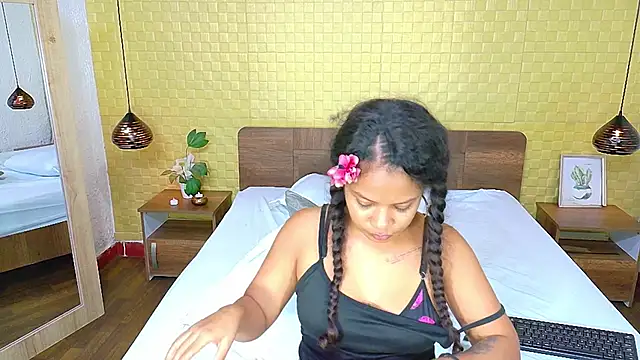 Squirter pussybomb online show from 02/01/25, 03:19