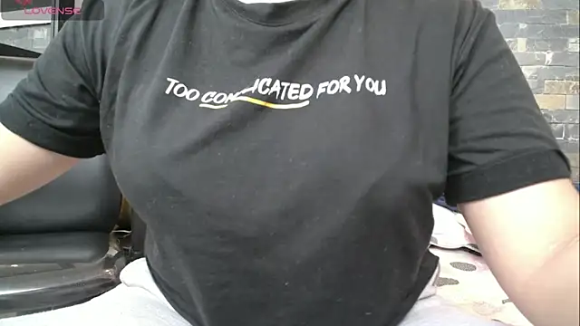 dayadubey  online show from 04/23/26, 11:31