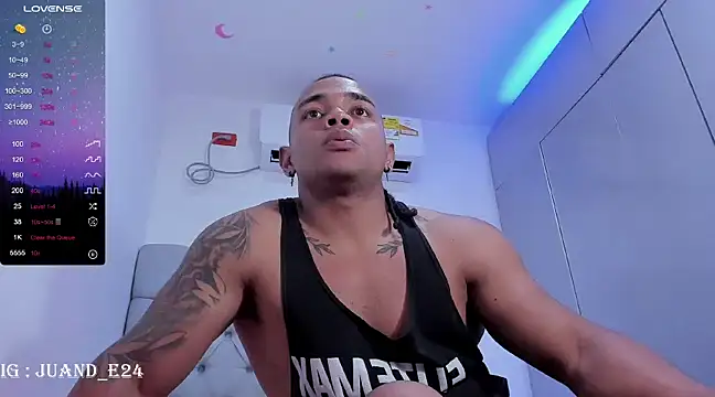 juande 24 online show from 03/18/25, 04:04