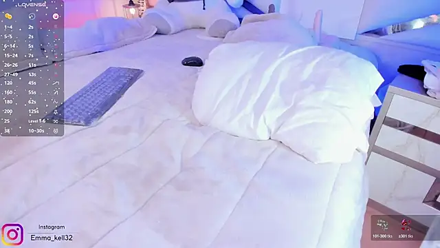 Emma-kell online show from 04/24/26, 02:58