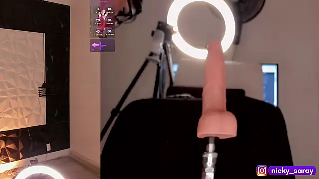 Snapshot of nickky__ chatting on 12/19/24, 04:34 nickky online show from 12/19/24, 04:34