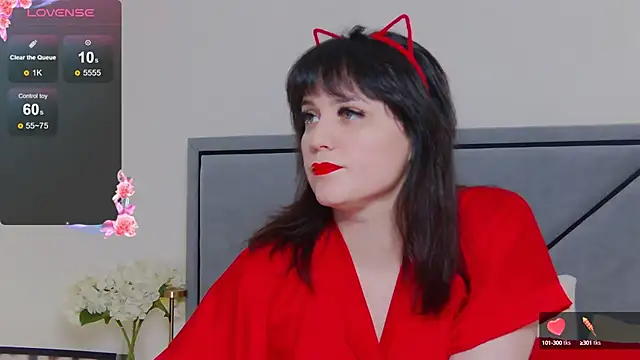 Snapshot of BellaHillss chatting on 01/19/25, 03:32 BellaHillss online show from 01/19/25, 03:32