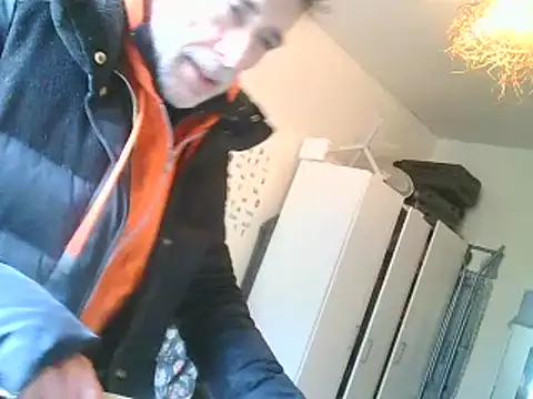 Snapshot of DaddyQuimHot chatting on 12/15/24, 11:34 DaddyQuimHot online show from 12/15/24, 11:34