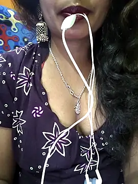 Snapshot of jasss-11 chatting on 12/14/25, 06:56 jasss-11 online show from 12/14/25, 06:56