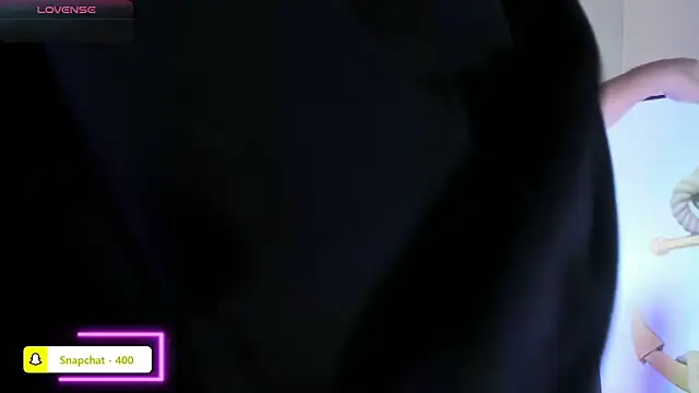 Umarani  online show from 04/17/26, 06:44