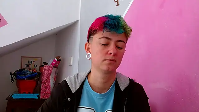 tomboyblue online show from 10/18/25, 01:34