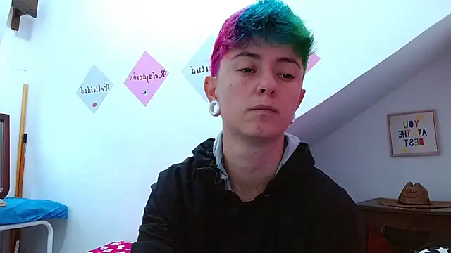 tomboyblue online show from 10/27/25, 01:48