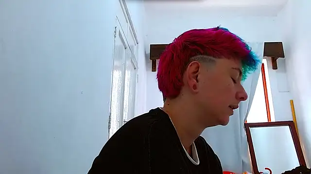 tomboyblue online show from 11/22/25, 04:06