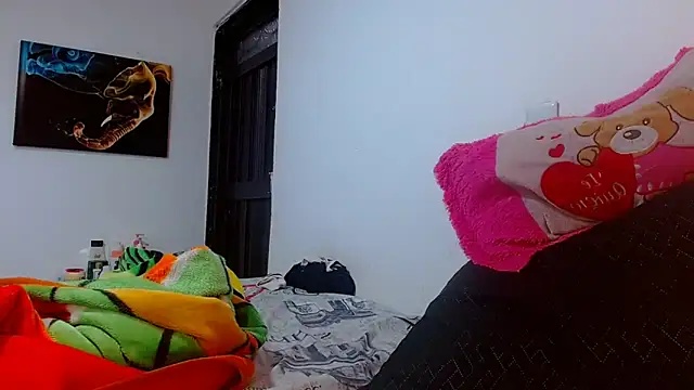 Snapshot of tomboyblue chatting on 05/16/26, 05:56 tomboyblue online show from 05/16/26, 05:56