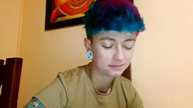Snapshot of tomboyblue chatting on 06/15/26, 10:34 tomboyblue online show from 06/15/26, 10:34