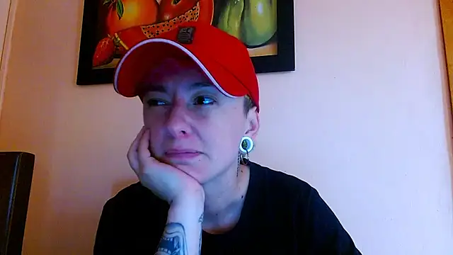 Snapshot of tomboyblue chatting on 07/16/26, 10:27 tomboyblue online show from 07/16/26, 10:27