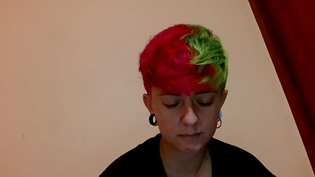 Snapshot of tomboyblue chatting on 07/28/26, 03:35 tomboyblue online show from 07/28/26, 03:35