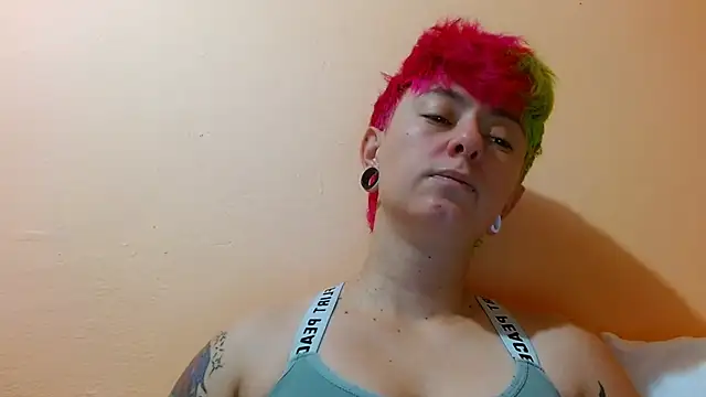 Snapshot of tomboyblue chatting on 07/28/26, 02:05 tomboyblue online show from 07/28/26, 02:05