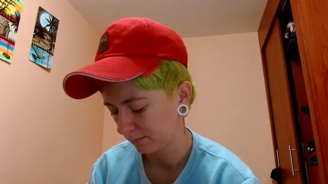 Snapshot of tomboyblue chatting on 07/28/26, 07:39 tomboyblue online show from 07/28/26, 07:39