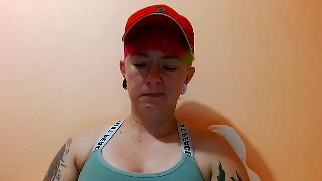Snapshot of tomboyblue chatting on 07/29/26, 02:37 tomboyblue online show from 07/29/26, 02:37