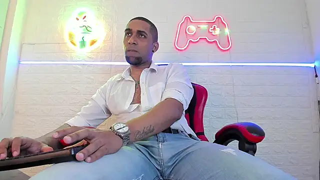 Paolo johnson online show from 12/01/25, 04:28