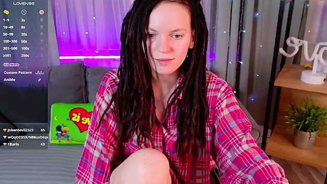 Snapshot of CoreyJane chatting on 03/21/25, 07:44 CoreyJane online show from 03/21/25, 07:44