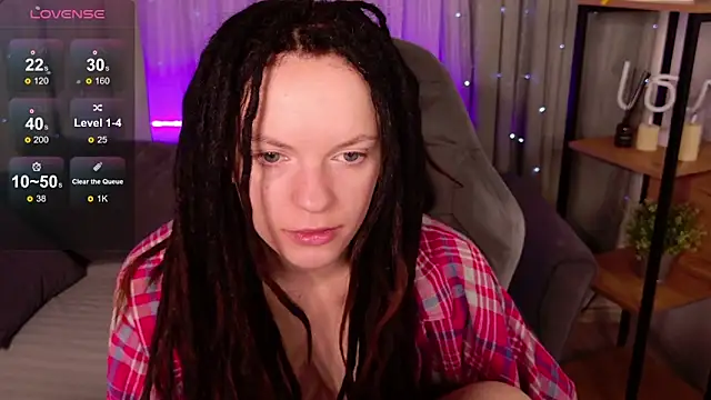 Snapshot of CoreyJane chatting on 11/21/25, 05:06 CoreyJane online show from 11/21/25, 05:06