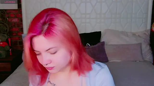 Snapshot of Lisa_Adam chatting on 03/07/25, 04:02 Lisa Adam online show from 03/07/25, 04:02