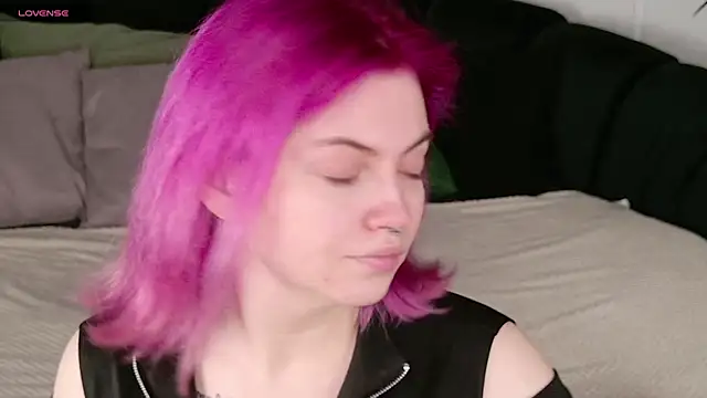 Snapshot of Lisa_Adam chatting on 09/20/25, 06:09 Lisa Adam online show from 09/20/25, 06:09