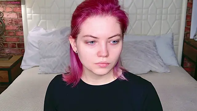 Snapshot of Lisa_Adam chatting on 10/02/25, 06:04 Lisa Adam online show from 10/02/25, 06:04