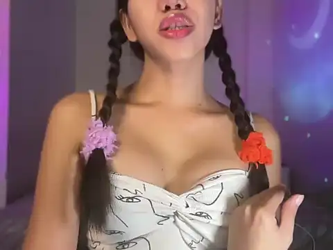 Snapshot of Ella_foxxx chatting on 02/24/26, 05:05 Ella foxxx online show from 02/24/26, 05:05