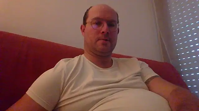 Snapshot of porompomperro chatting on 12/29/24, 02:00 porompomperro online show from 12/29/24, 02:00