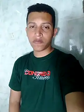 Snapshot of Fuenmayor40 chatting on 12/15/25, 05:23 Fuenmayor40 online show from 12/15/25, 05:23