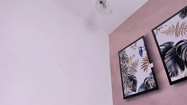 Snapshot of DahianaLincoln chatting on 10/28/25, 05:04 DahianaLincoln online show from 10/28/25, 05:04