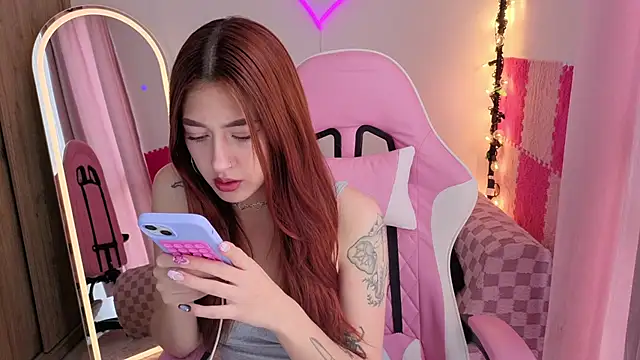 Snapshot of violet_ch chatting on 09/13/25, 05:24 violet ch online show from 09/13/25, 05:24