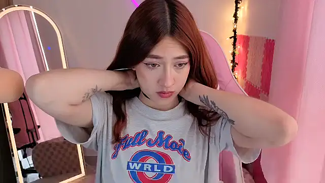 Snapshot of violet_ch chatting on 09/23/25, 05:38 violet ch online show from 09/23/25, 05:38