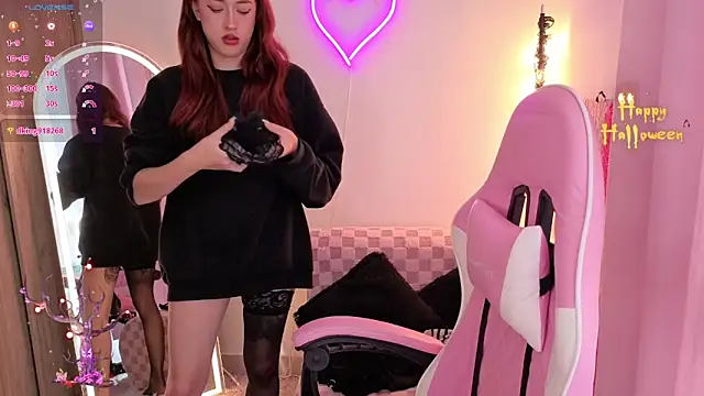 Snapshot of violet_ch chatting on 10/13/25, 05:24 violet ch online show from 10/13/25, 05:24