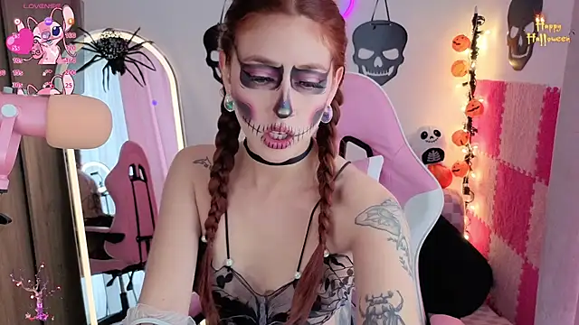 Snapshot of violet_ch chatting on 10/20/25, 06:52 violet ch online show from 10/20/25, 06:52