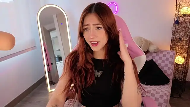 Snapshot of violet_ch chatting on 11/26/25, 07:04 violet ch online show from 11/26/25, 07:04