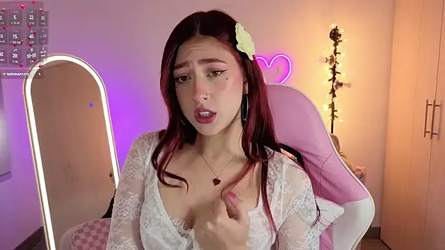 Snapshot of violet_ch chatting on 02/16/26, 06:48 violet ch online show from 02/16/26, 06:48