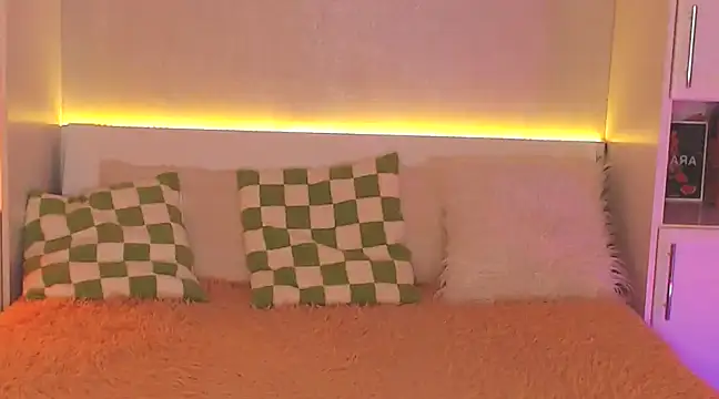 Leaaaaaaaaa online show from 02/13/25, 05:33