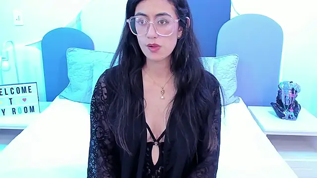 SophieGomez22 online show from 02/02/25, 05:15